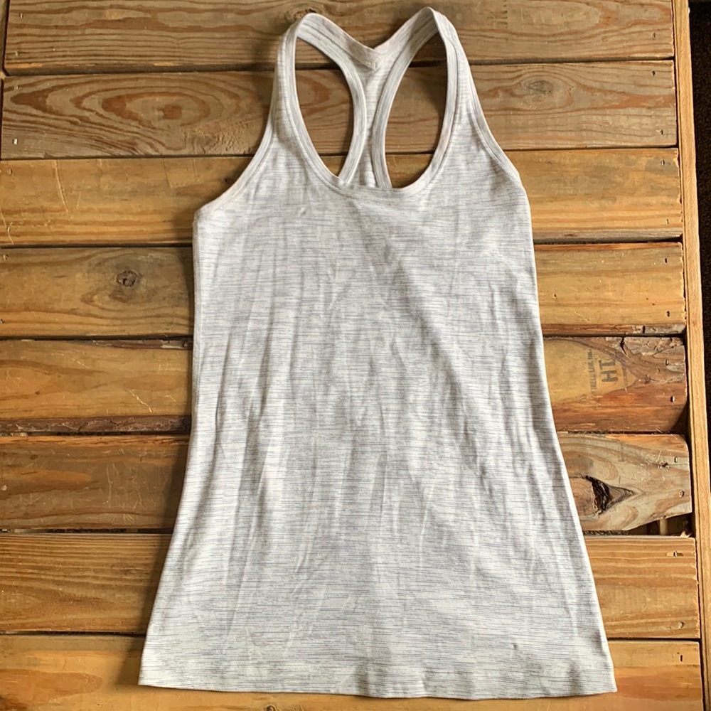 Lululemon Cool Rackerback size 6?